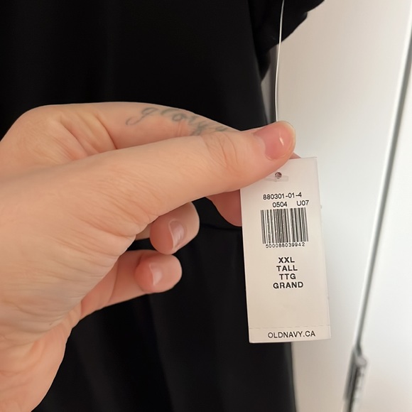 Old Navy LBD with pockets - Picture 5 of 7